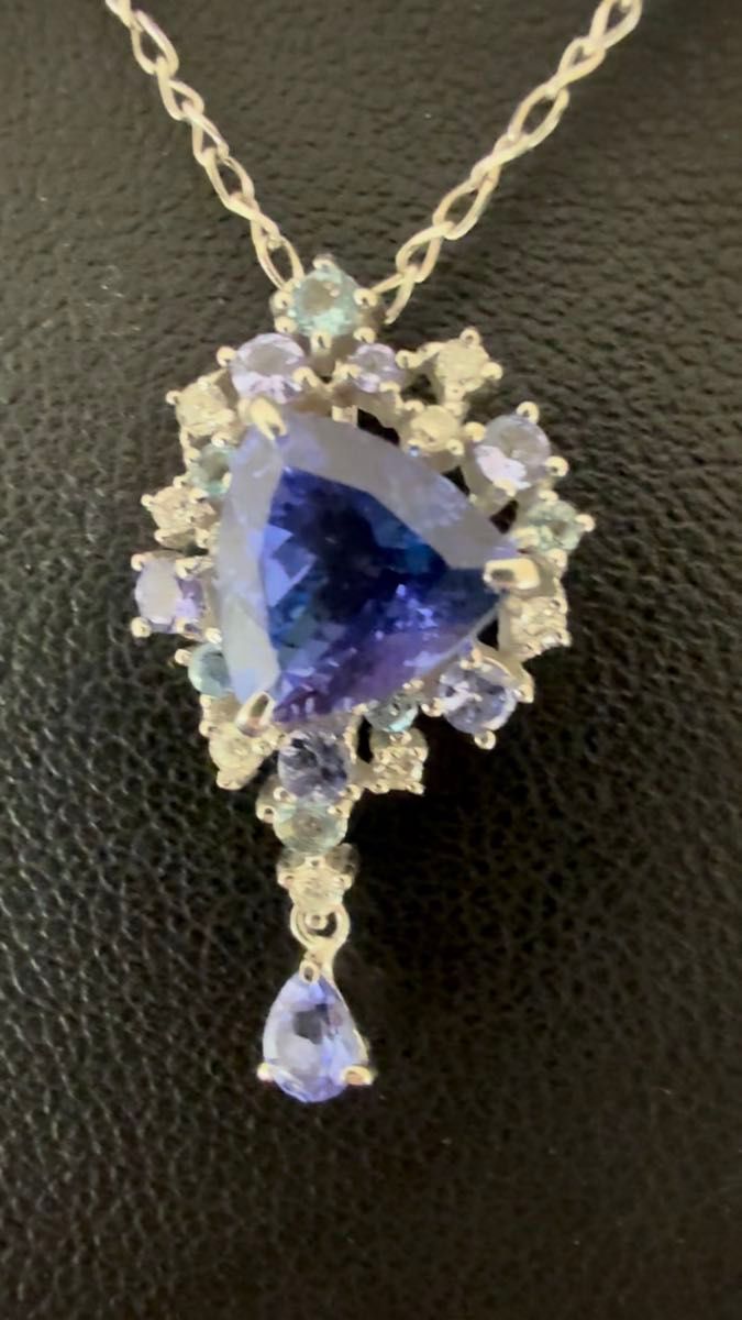 売り切り特価 k18WGタンザナイトダイアモンド マルチ色石入り